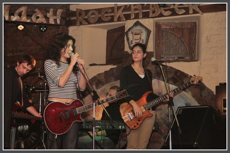 Сестрички Ґорґішелі4